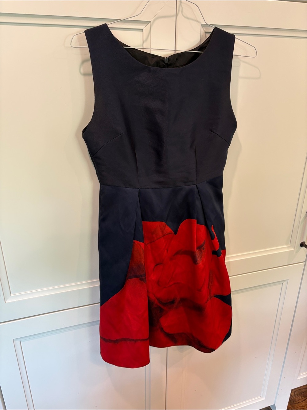 SAMPLE One of a Kind! Navy and Red Rose 🌹 Sleeveless Sheath Dress 👗 Size 2/4
